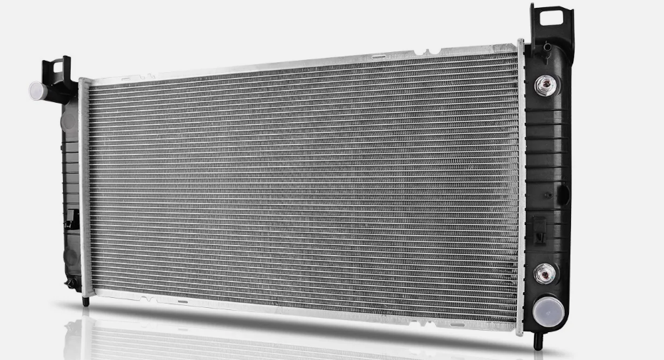 34'' Radiator for Chevy Silverado 1500 GMC Yukon Cadillac Escalade 4.8 5.3L 6.0L